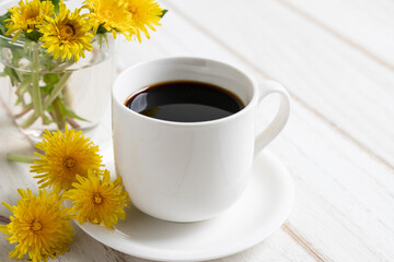 たんぽぽコーヒー　デカフェ　白背景　朝