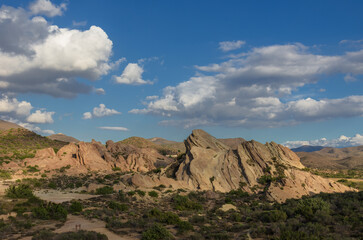 Fototapeta na wymiar This image shows a panoramic view looking east of Vasquez Rocks Natural Area in Los Angeles County.