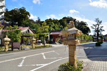 加賀・山代温泉　沿道の石燈籠