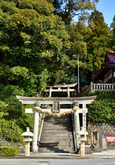 加賀温泉郷にある服部神社