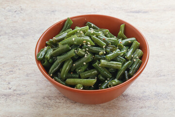 Boiled green bean with sesame seeds