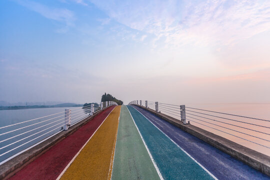 The taihu lake scenery and colorful Pedestrian road