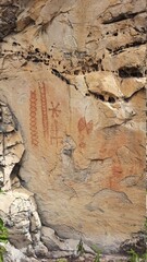 Fototapeta na wymiar Pintura rupestre com 6 mil anos no Parque Nacional de Sete Cidades 