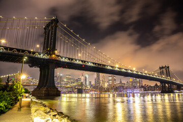 Fototapeta premium Manhattan Bridge in New York, NY, USA