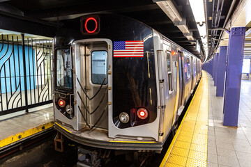 Subway wagon in New York - obrazy, fototapety, plakaty