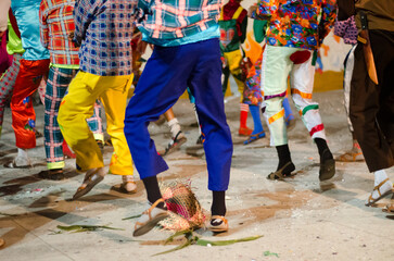 quadrilha matuta (quadrilha junina) se apresenta na festa junina no nordeste brasileiro