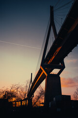 K&ouml;hlbrandbr&uuml;cke Sonnenuntergang