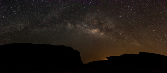 Mountains at night and the Milky Way with noise © Aewaew