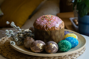 Easted decorations with colored eggs