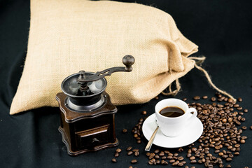 Frisch geröstete braune Kaffee Bohnen