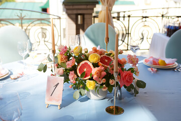 Wedding day event organization table setting decor