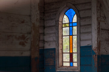 Fototapeta na wymiar Old abandoned wooden Mariavite church in Poland