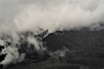 the still active Vulcano of Gunjung Rinjani