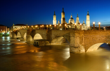 Fototapeta na wymiar Cathedral of Pillar in Zaragoza city at night, Spain