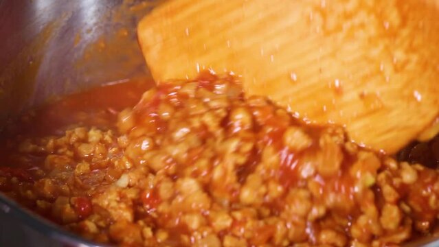 大豆ミートのキーマカレー作り