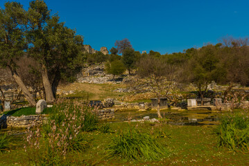 Fototapeta premium KAUNOS, DALYAN, MUGLA, TURKEY: Ruins of the ancient city of Kaunos near the modern Turkish town of Dalyan.