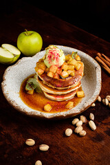 pancakes with apple and cinnamon