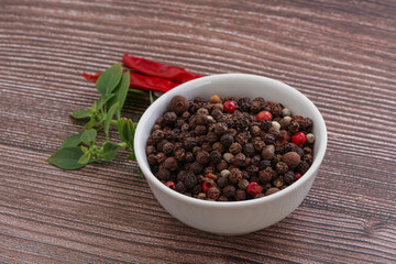 Red, black, yellow pepper mix