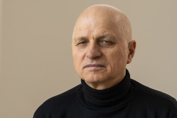 Obraz premium senior man, portrait of an elderly man