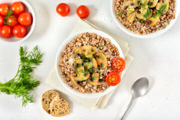 Buckwheat porridge with roasted mushrooms