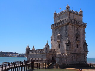 Fototapeta premium La zona de Belem en Lisboa, donde destaca su bonita torre. Portugal.