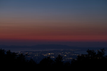 Fototapeta premium 日本の鳥取県の弓ヶ浜の美しい夜景