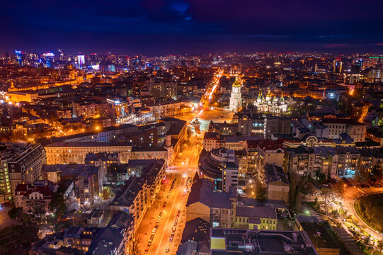 Kyiv at night © Roxana