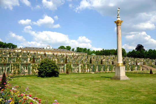 Potsdam, Schloss Sanssouci, Kontakt bei Bedarf: 0173 874 6555	