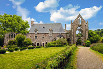 Paimpol. Vue générale des bâtiments de l'abbaye de Beauport. Côtes-d'Armor. Bretagne	