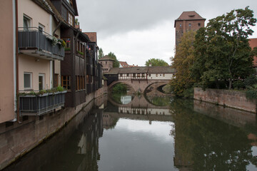 Fototapeta na wymiar Altstadt mit Brücke