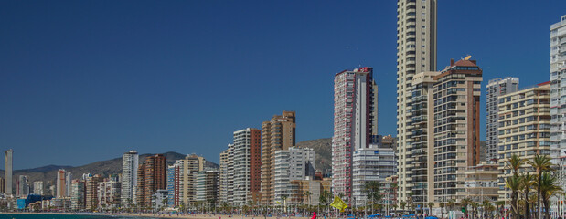 Rascacielos de Benidorm junto a la Playa de Levante en Rincón de Loix