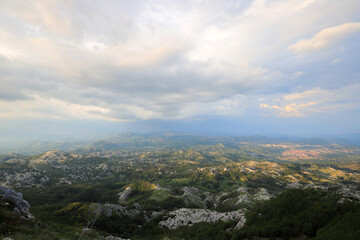 Fototapeta premium Landscape view of the mountains at the top of the mountain