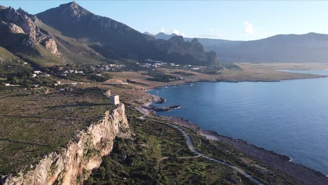 Immagine aerea della baia di Cornino e Macari, in Sicilia.