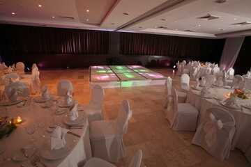 ウエディングパーティーのサロンセットアップ