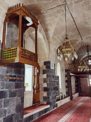 Eyüpoglu Mosque in Gaziantep interior with black and white stones
