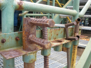 Wrench used to open-close valves in petrochemical (old style)