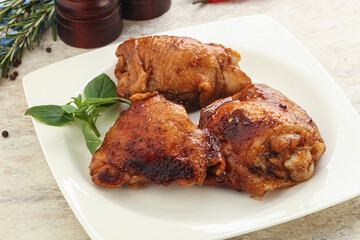 Roasted chicken leg with spicy sauce