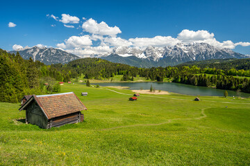 Geroldsee, auch Wagenbrüchsee, mit Karwendel, Krün, Werdenfelser Land, Oberbayern, Bayern, Deutschland, Europa