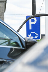 auto voiture electrique borne chargement rechargement charge recharge station batterie