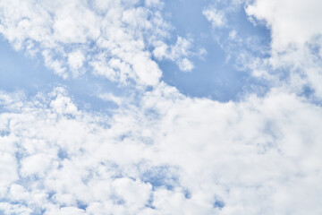 Obraz premium Beatiful blue sky with clouds on a sunny day