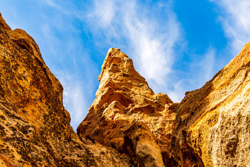 Fototapeta premium Paisaje con nubes en el Parque Nacional del Teide, isla de Tenerife