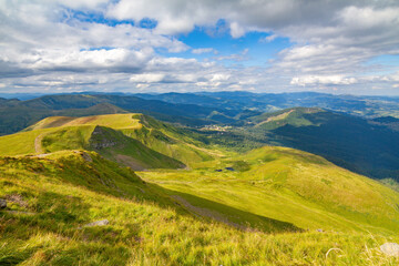 Fototapeta premium View of Ukrainian Carpathians from mount Blyznytsia