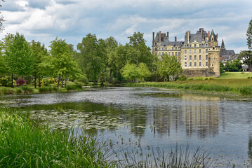 Fototapeta na wymiar Frankreich - Brissac-Quincé - Schloss Brissac - Parkanlage