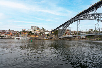 Fototapeta premium Dom Luís I bridge in Porto, Portugal