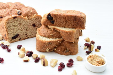 Large wholemeal cereal bread, oatmeal, walnuts, panela and blueberries
