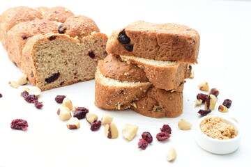 Large wholemeal cereal bread, oatmeal, walnuts, panela and blueberries