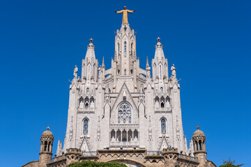 Obraz premium Temple of the Sacred Heart of Jesus on Tibidabo mountain in the Collserola natural park in Barcelona