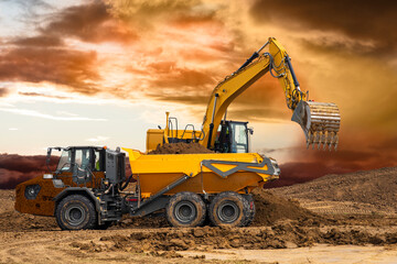 Bagger arbeitet auf einer Baustelle