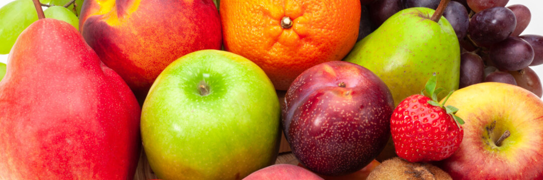 Gesundes Essen mit Obst und Fr&uuml;chten