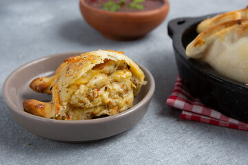 empanada argentina a la parrilla rellena de pollo 